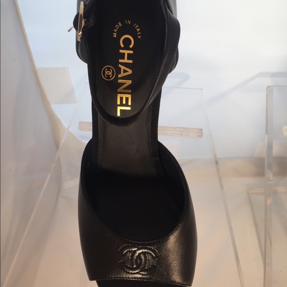 Chanel - Picture 9 of 11